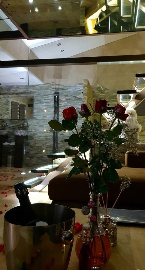 L'Eveil Des Sens Hotel Chateauneuf-le-Rouge ภายนอก รูปภาพ